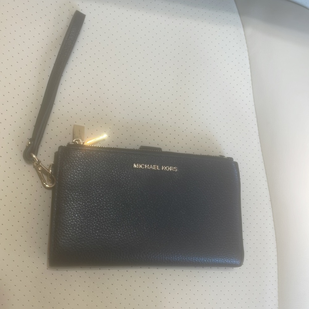 Michael Kors Lg double zip Jet set wristlet black